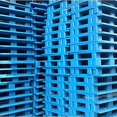 plastic pallet