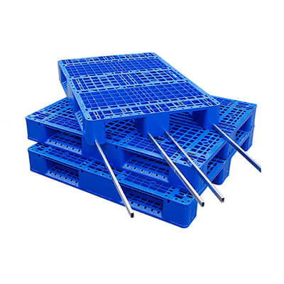 Rackable plastic pallets