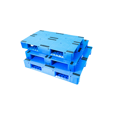 Solid top plastic pallets