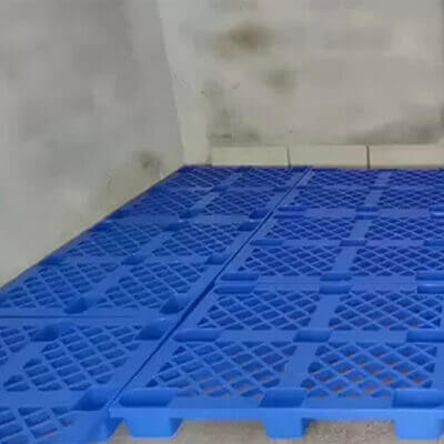 nestable plastic pallet application-for moisture proof