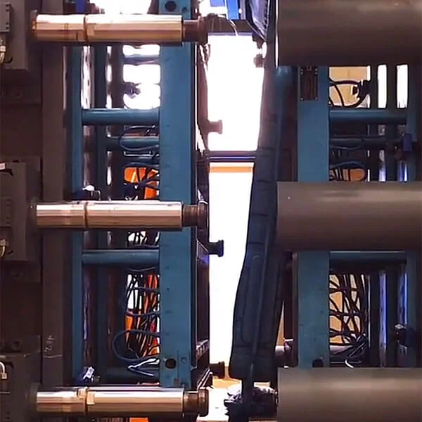 heavy duty plastic pallet in production-02